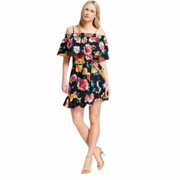 Floral Off-the-Shoulder Dress | Who What Wear - Picture 7 of 7